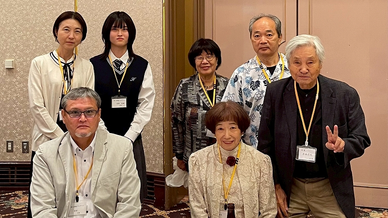 総会(テーブル写真)